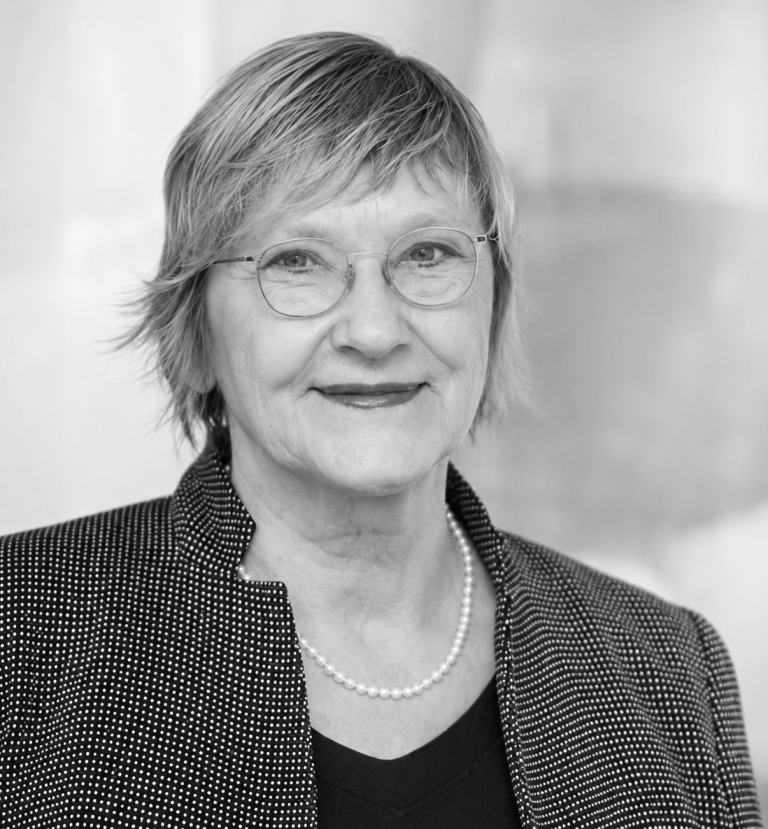 Dr. Elisabeth Tworek